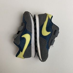 NIKE Toddler Sz8 grey, blue, yellow sneaker